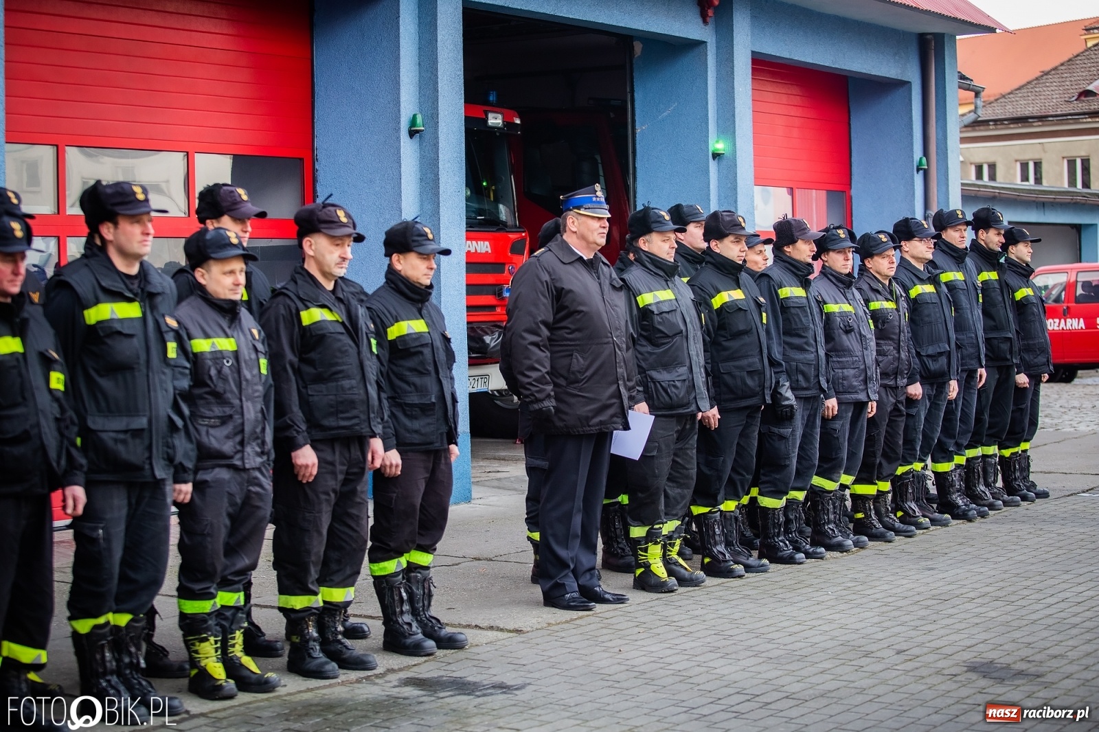 Zdjęcie w galerii na portalu naszraciborz.pl: 36 lat w służbie. St. kapitan Wiesław Szczygielski przeszedł w stan spoczynku wiadomości z regionu