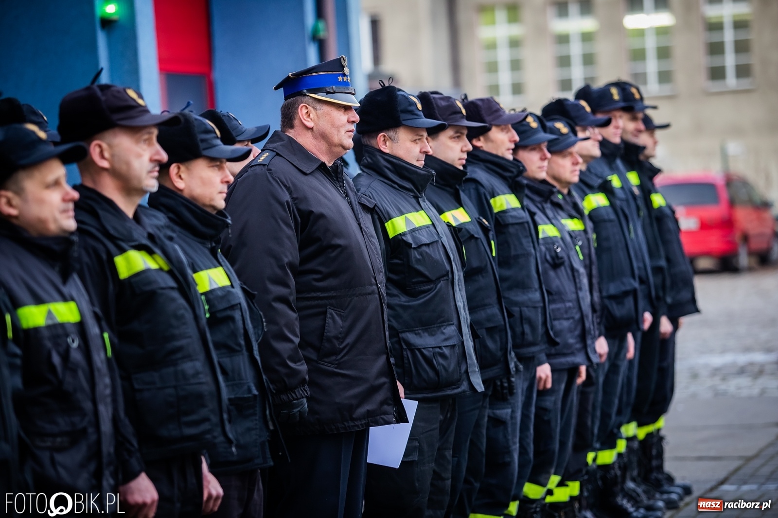Zdjęcie w galerii na portalu naszraciborz.pl: 36 lat w służbie. St. kapitan Wiesław Szczygielski przeszedł w stan spoczynku wiadomości z regionu
