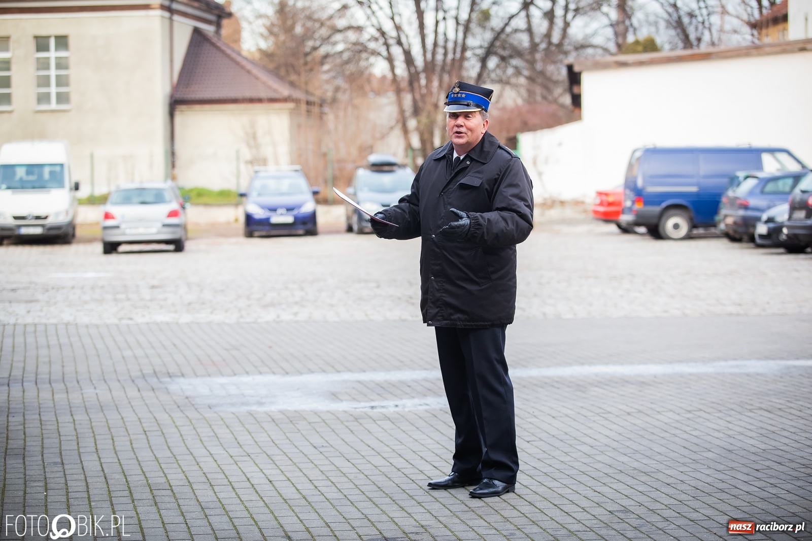 Zdjęcie w galerii na portalu naszraciborz.pl: 36 lat w służbie. St. kapitan Wiesław Szczygielski przeszedł w stan spoczynku wiadomości z regionu