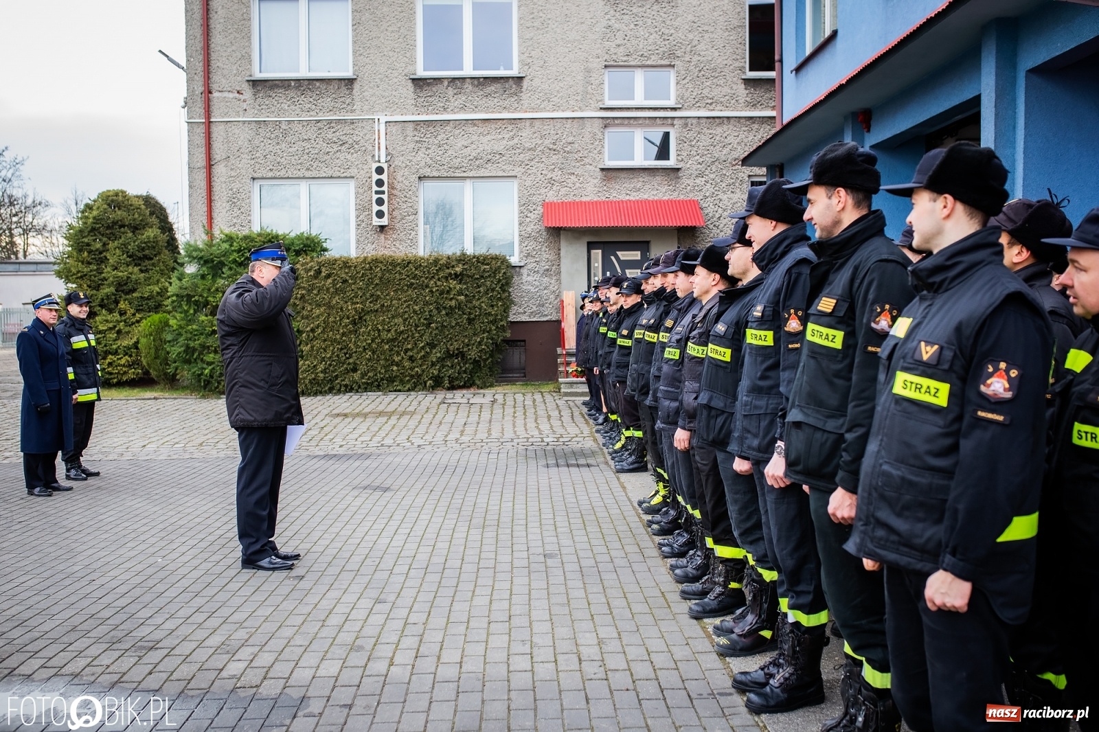Zdjęcie w galerii na portalu naszraciborz.pl: 36 lat w służbie. St. kapitan Wiesław Szczygielski przeszedł w stan spoczynku wiadomości z regionu