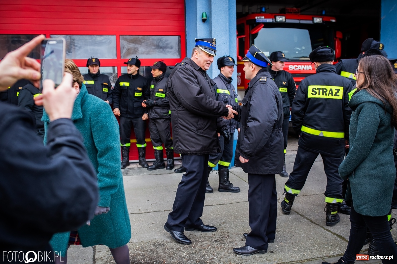 Zdjęcie w galerii na portalu naszraciborz.pl: 36 lat w służbie. St. kapitan Wiesław Szczygielski przeszedł w stan spoczynku wiadomości z regionu