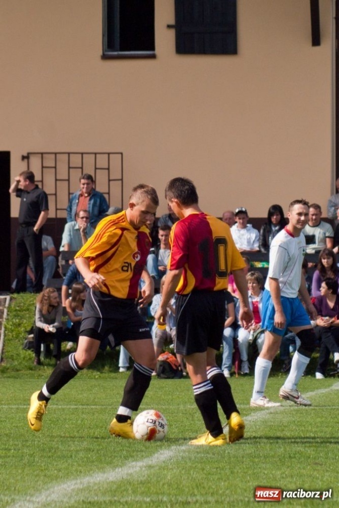 Zdjęcie w galerii na portalu naszraciborz.pl: Hit A klasy dla Bukowa wiadomości z regionu