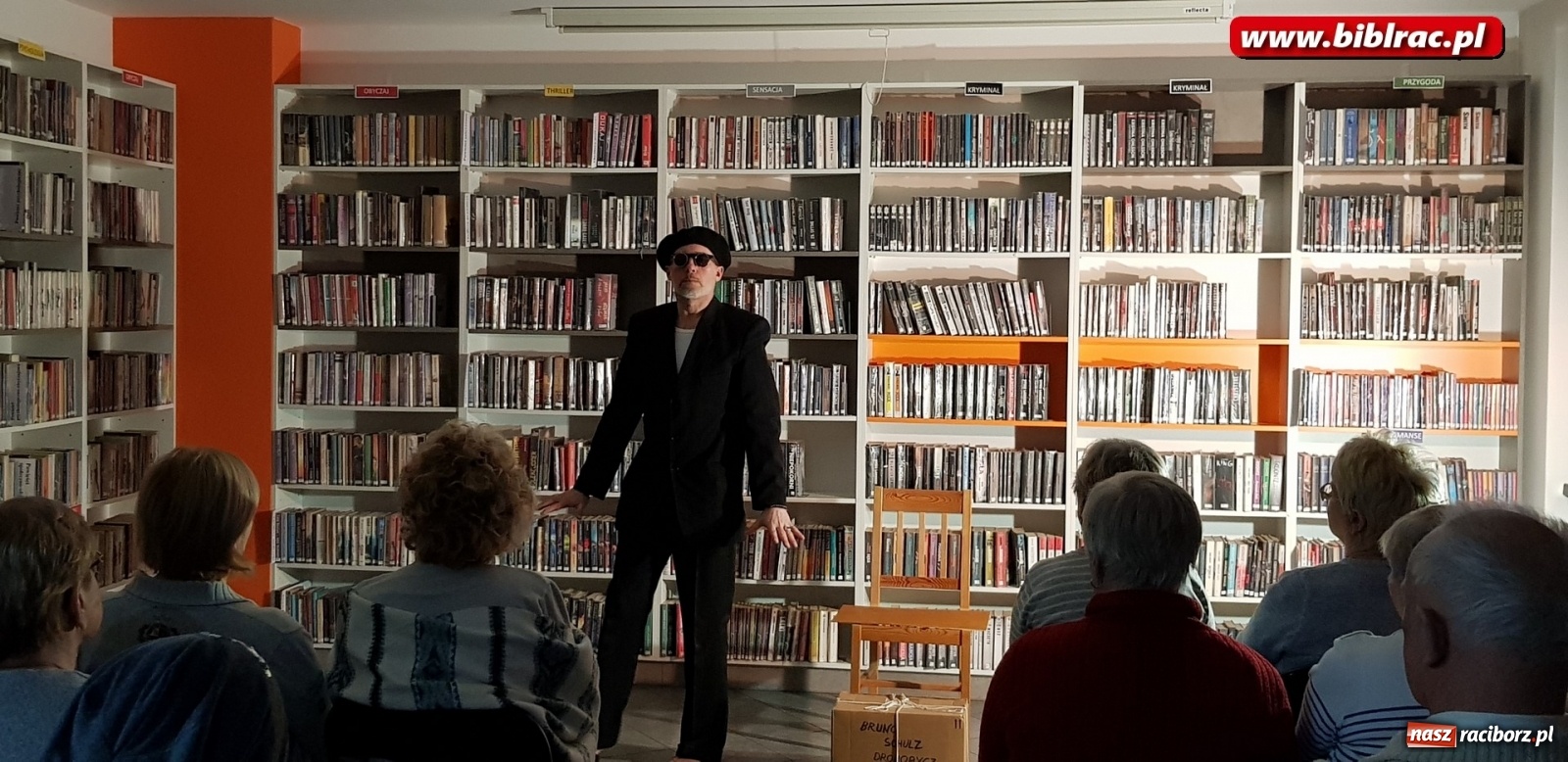 Zdjęcie w galerii na portalu naszraciborz.pl: Sklepy cynamonowe w bibliotece na Ostrogu  wiadomości z regionu