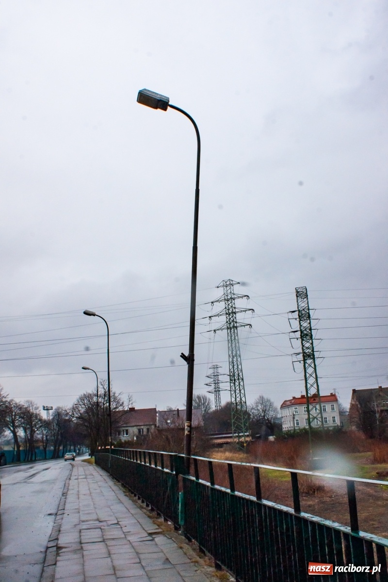 Zdjęcie w galerii na portalu naszraciborz.pl: Most na Piaskowej wieje grozą [FOTO] wiadomości z regionu