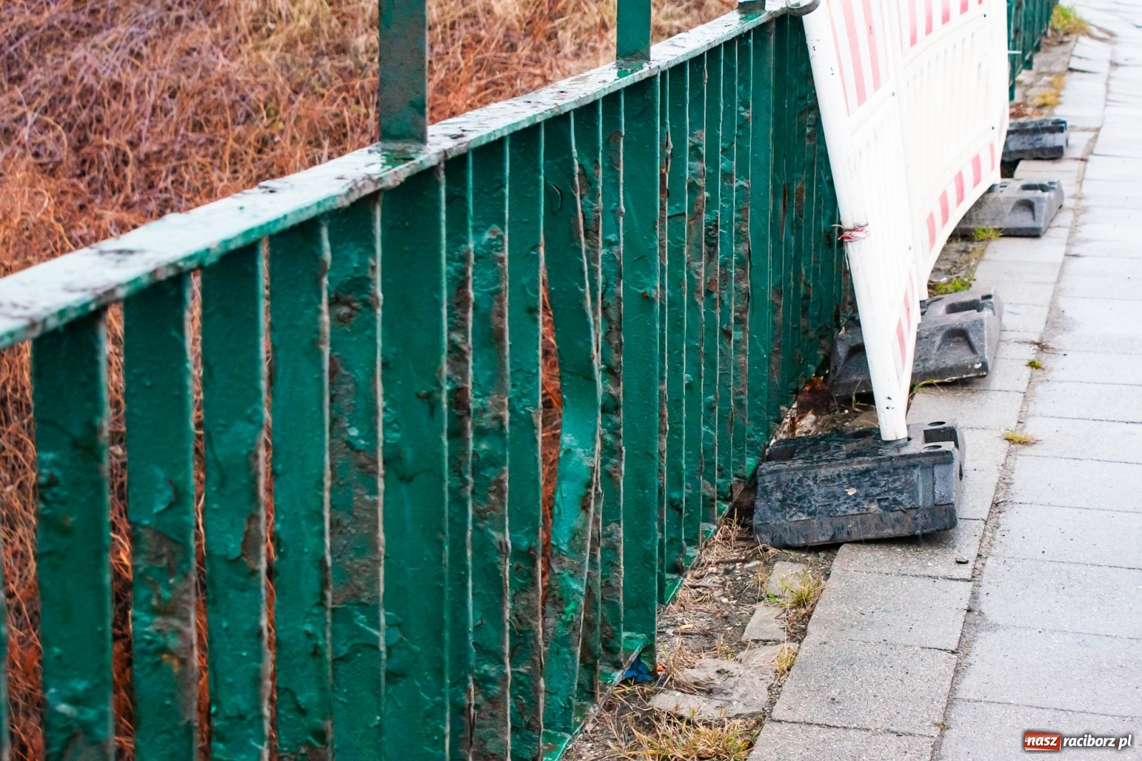 Zdjęcie w galerii na portalu naszraciborz.pl: Most na Piaskowej wieje grozą [FOTO] wiadomości z regionu