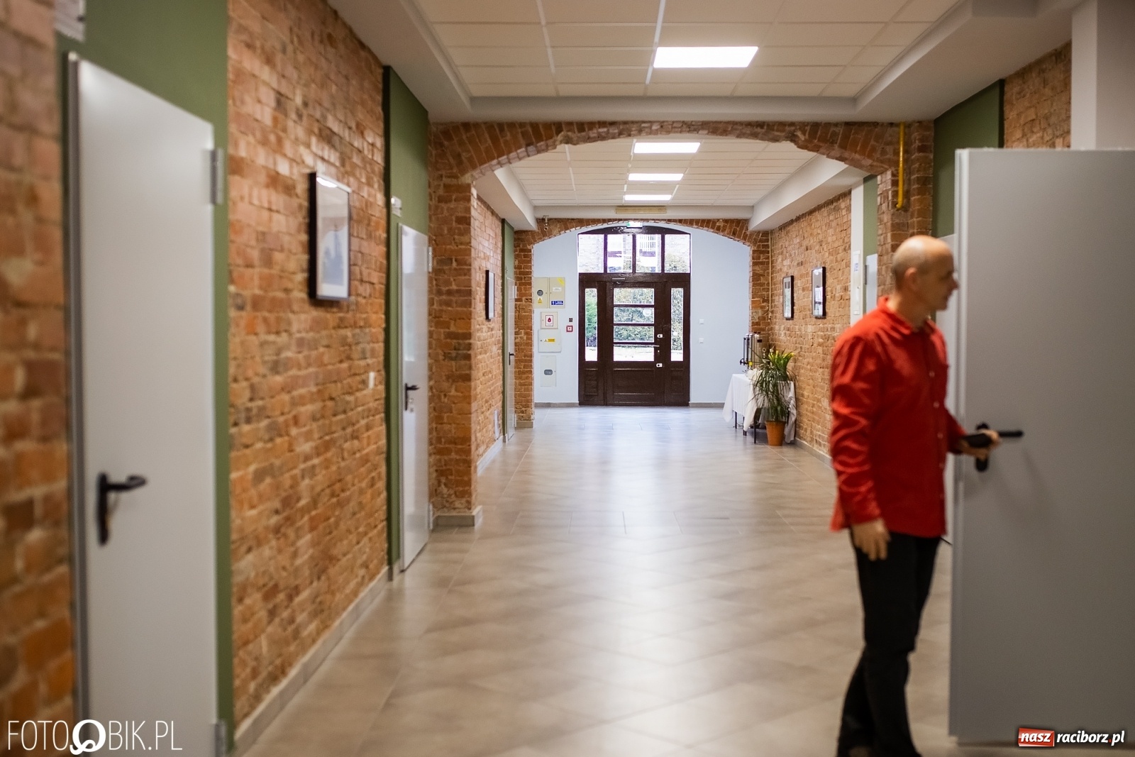 Zdjęcie w galerii na portalu naszraciborz.pl: Metamorfoza parteru Gastronomika w CKZiU nr 1 wiadomości z regionu