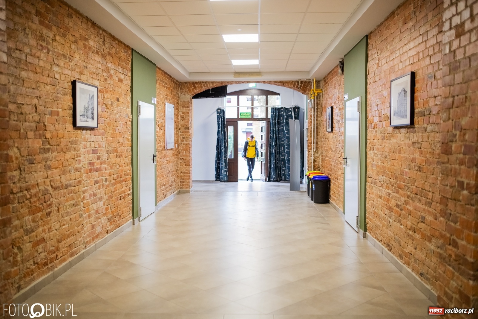 Zdjęcie w galerii na portalu naszraciborz.pl: Metamorfoza parteru Gastronomika w CKZiU nr 1 wiadomości z regionu