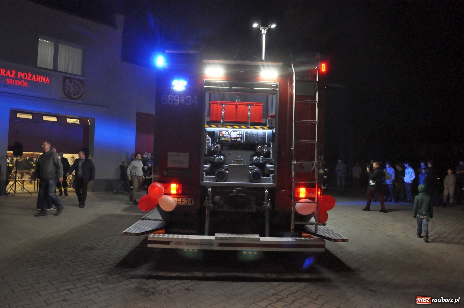 Zdjęcie w galerii na portalu naszraciborz.pl: Strażacy z Raciborza-Sudoła przywitali nowy ciężki wóz bojowy [FOTO i WIDEO] wiadomości z regionu