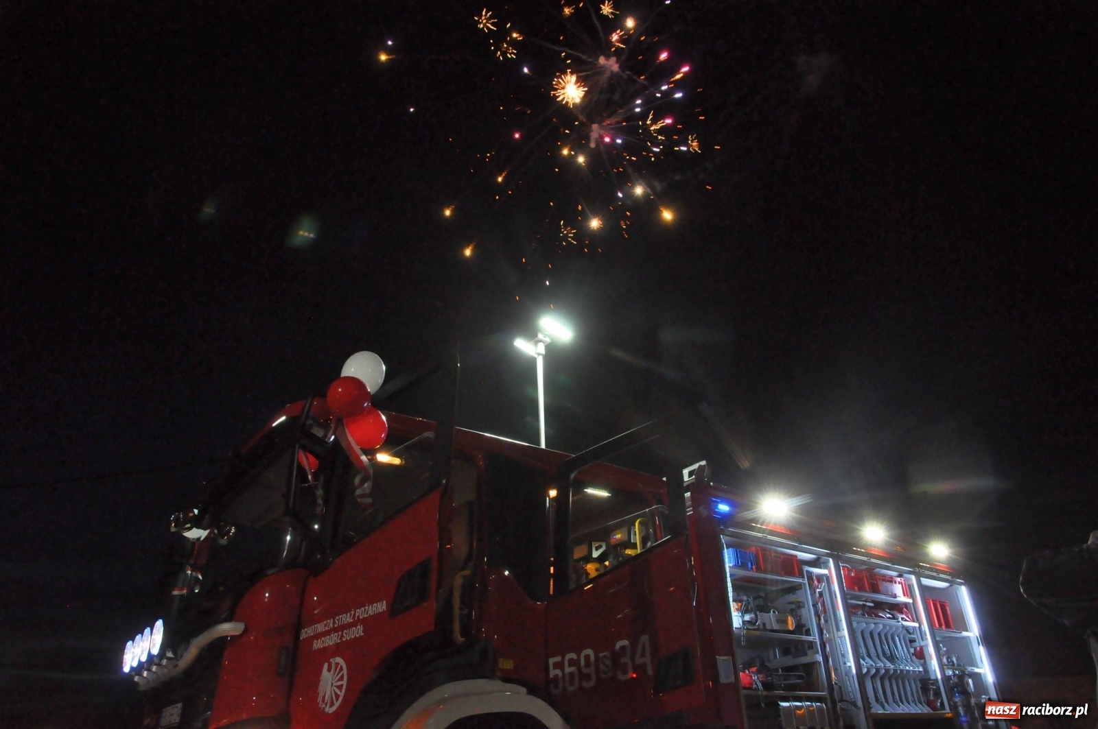 Zdjęcie w galerii na portalu naszraciborz.pl: Strażacy z Raciborza-Sudoła przywitali nowy ciężki wóz bojowy [FOTO i WIDEO] wiadomości z regionu