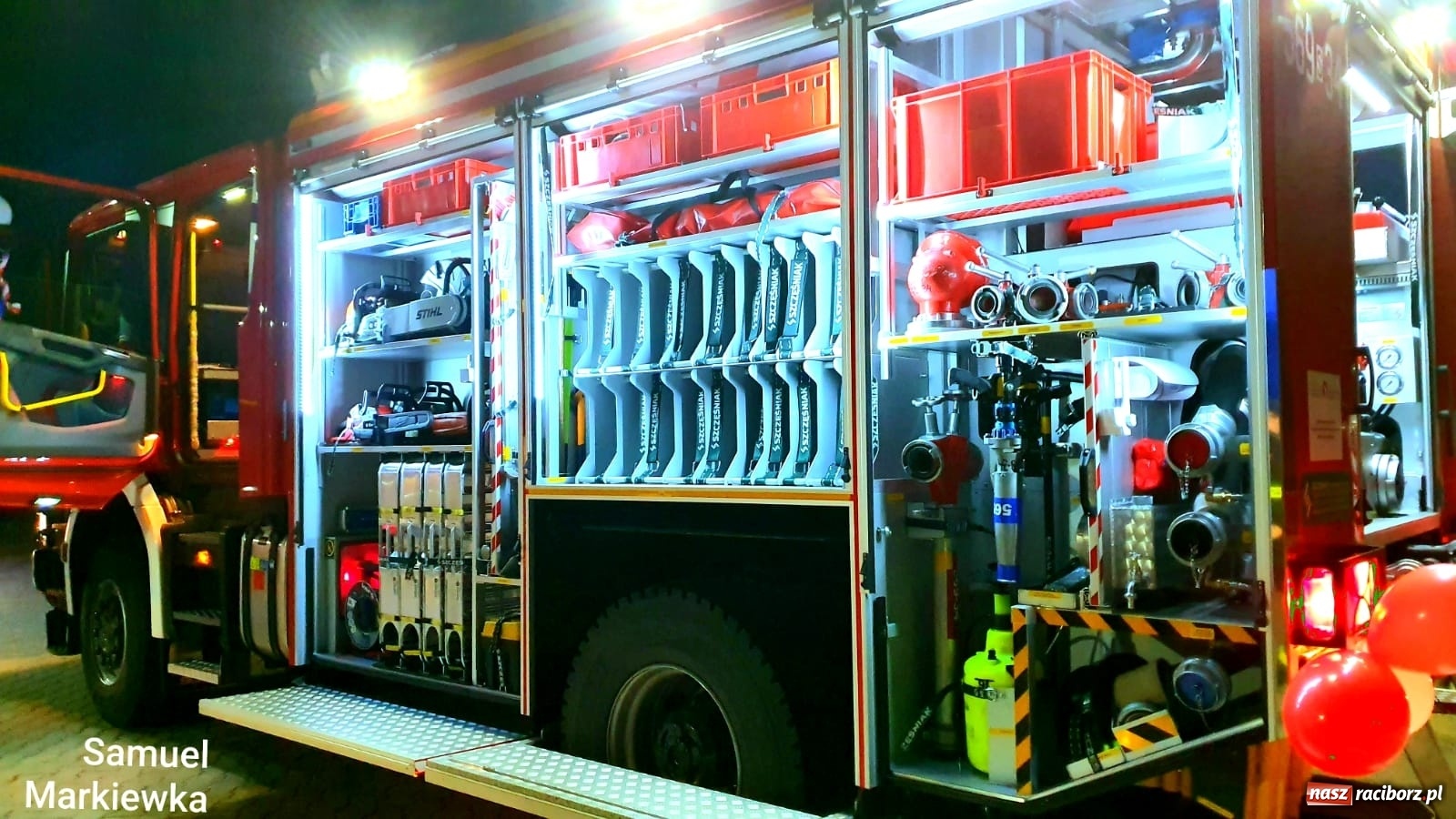 Zdjęcie w galerii na portalu naszraciborz.pl: Strażacy z Raciborza-Sudoła przywitali nowy ciężki wóz bojowy [FOTO i WIDEO] wiadomości z regionu