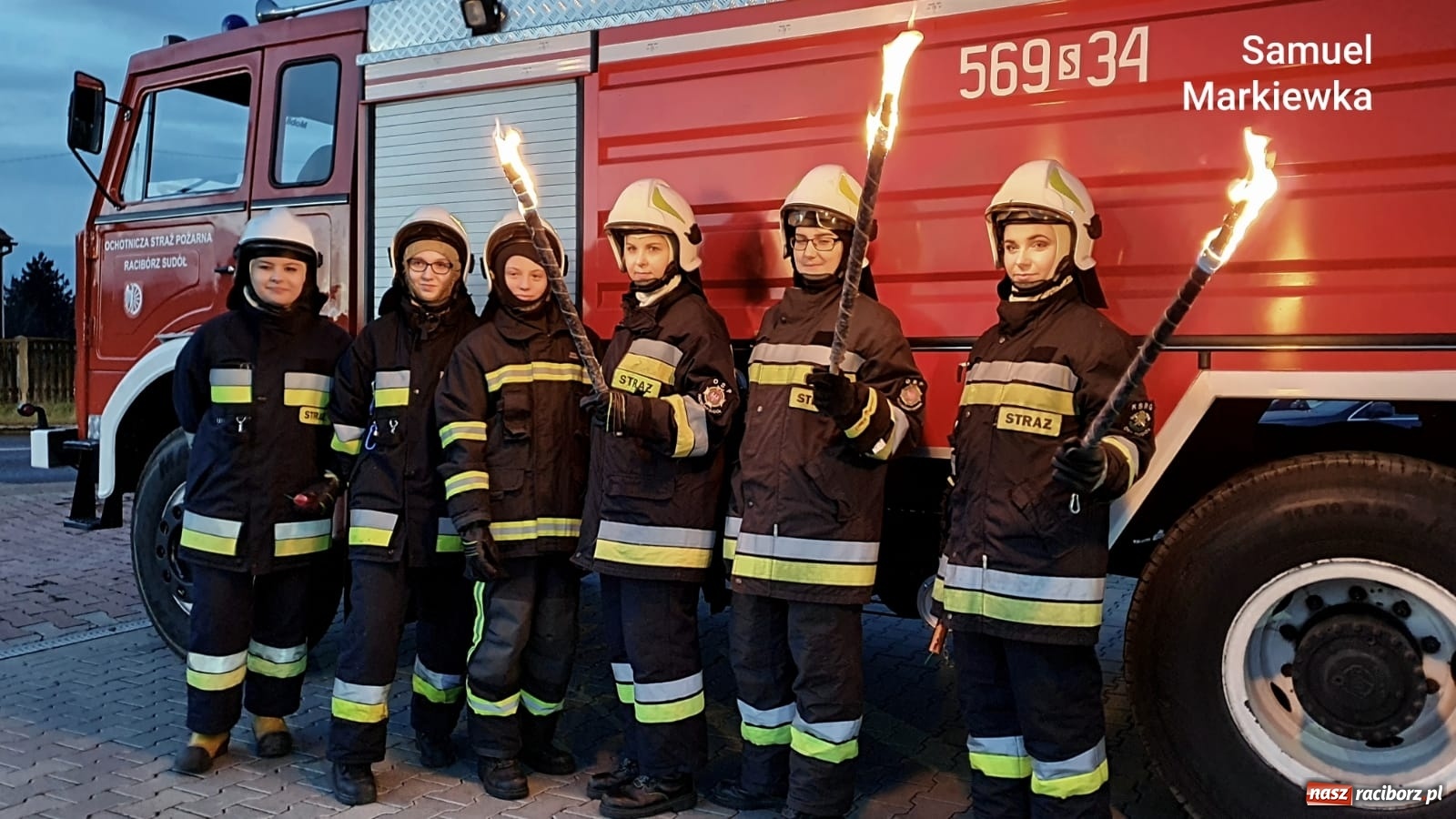 Zdjęcie w galerii na portalu naszraciborz.pl: Strażacy z Raciborza-Sudoła przywitali nowy ciężki wóz bojowy [FOTO i WIDEO] wiadomości z regionu