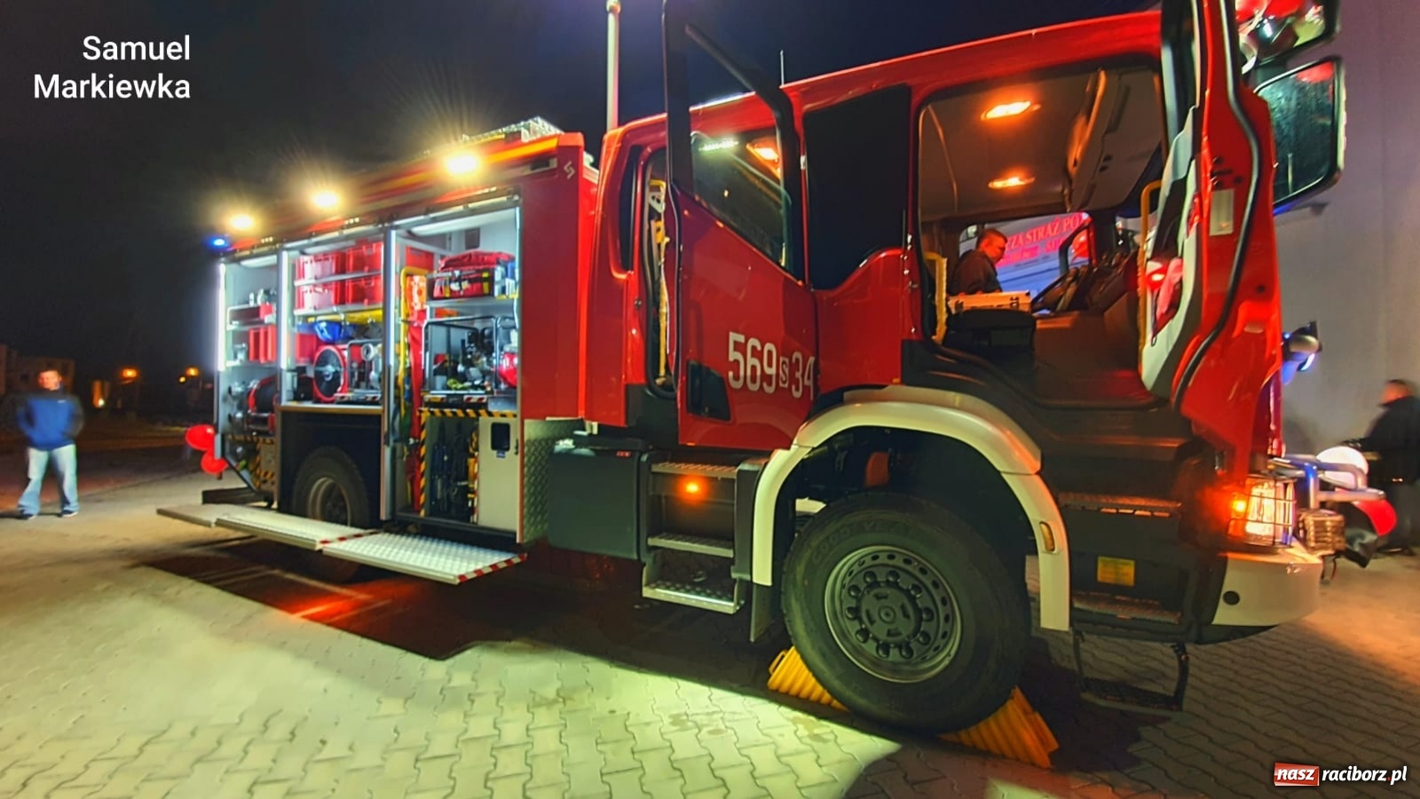 Zdjęcie w galerii na portalu naszraciborz.pl: Strażacy z Raciborza-Sudoła przywitali nowy ciężki wóz bojowy [FOTO i WIDEO] wiadomości z regionu