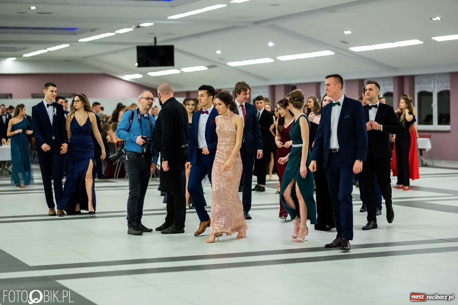 Zdjęcie w galerii na portalu naszraciborz.pl: Bal maturalny II LO w Zakrzowie [FOTO i WIDEO] wiadomości z regionu