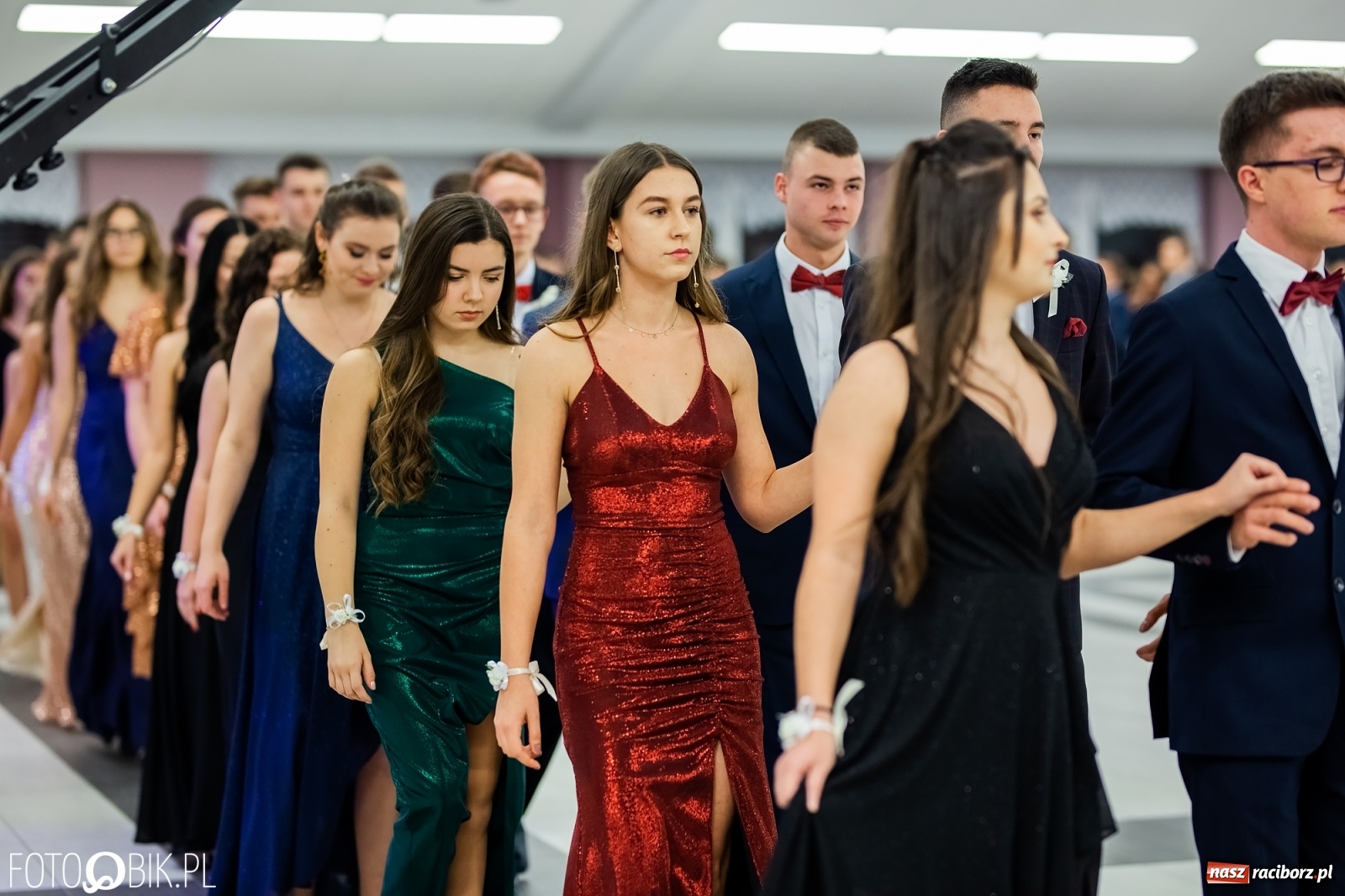 Zdjęcie w galerii na portalu naszraciborz.pl: Bal maturalny II LO w Zakrzowie [FOTO i WIDEO] wiadomości z regionu