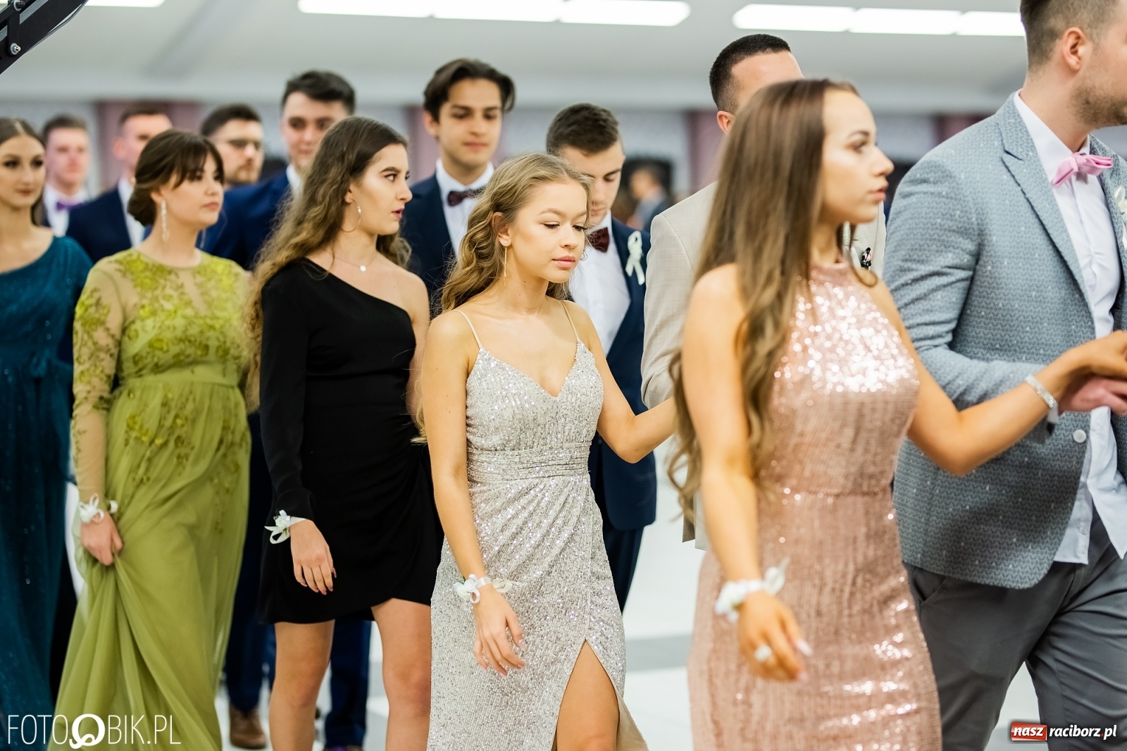 Zdjęcie w galerii na portalu naszraciborz.pl: Bal maturalny II LO w Zakrzowie [FOTO i WIDEO] wiadomości z regionu