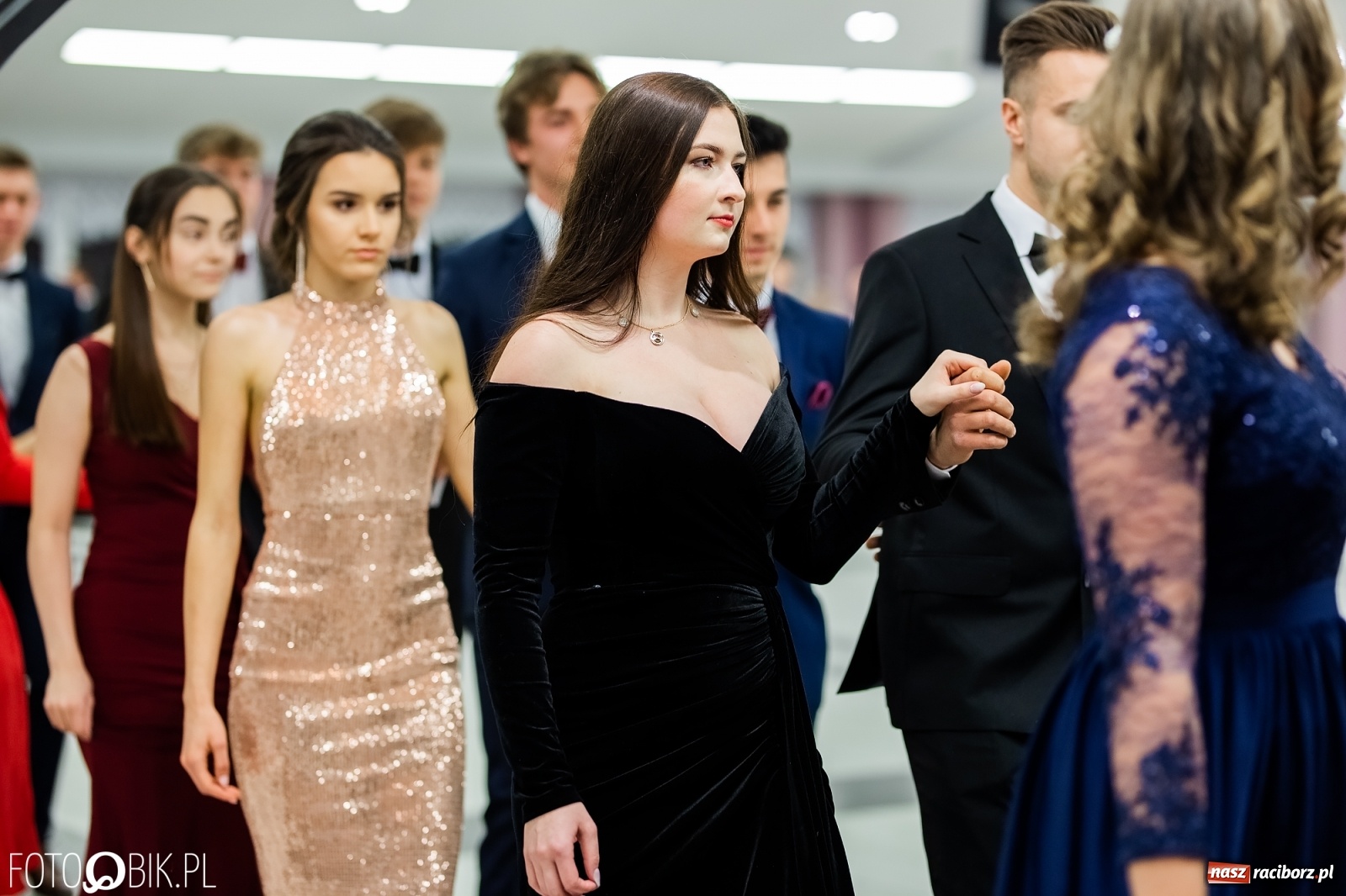 Zdjęcie w galerii na portalu naszraciborz.pl: Bal maturalny II LO w Zakrzowie [FOTO i WIDEO] wiadomości z regionu