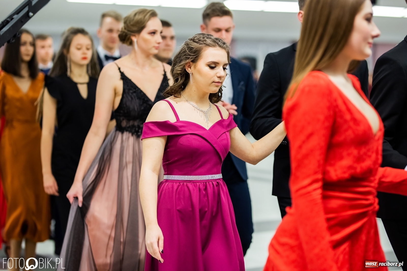 Zdjęcie w galerii na portalu naszraciborz.pl: Bal maturalny II LO w Zakrzowie [FOTO i WIDEO] wiadomości z regionu