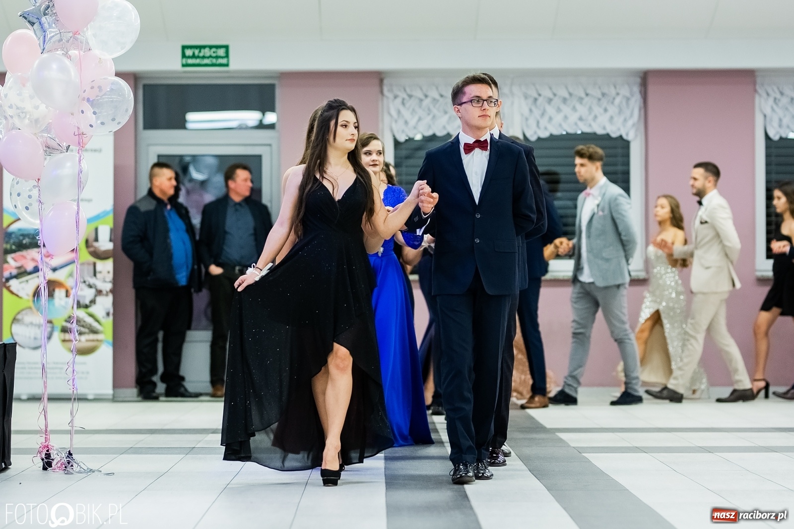 Zdjęcie w galerii na portalu naszraciborz.pl: Bal maturalny II LO w Zakrzowie [FOTO i WIDEO] wiadomości z regionu