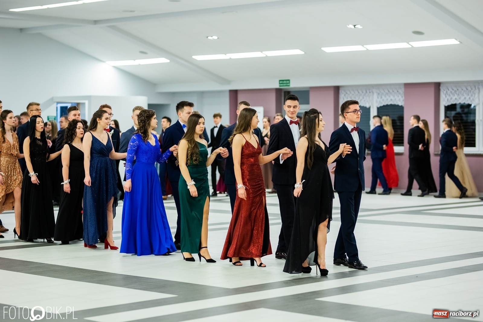 Zdjęcie w galerii na portalu naszraciborz.pl: Bal maturalny II LO w Zakrzowie [FOTO i WIDEO] wiadomości z regionu