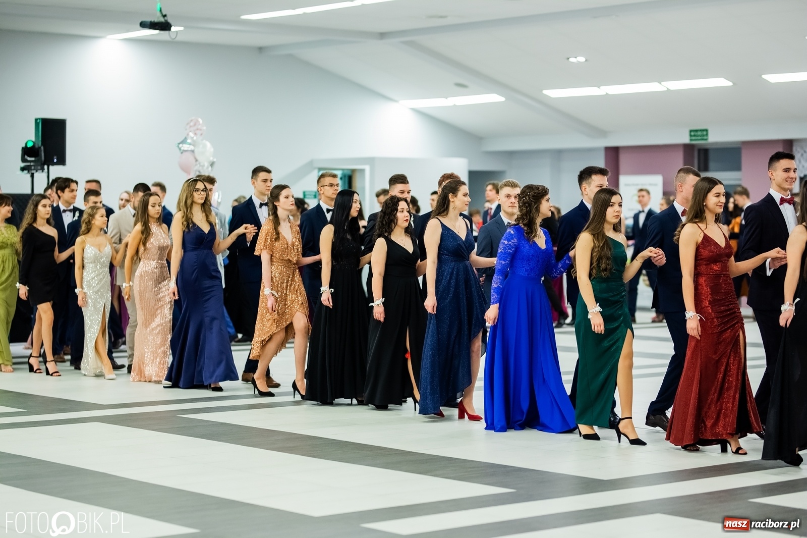 Zdjęcie w galerii na portalu naszraciborz.pl: Bal maturalny II LO w Zakrzowie [FOTO i WIDEO] wiadomości z regionu