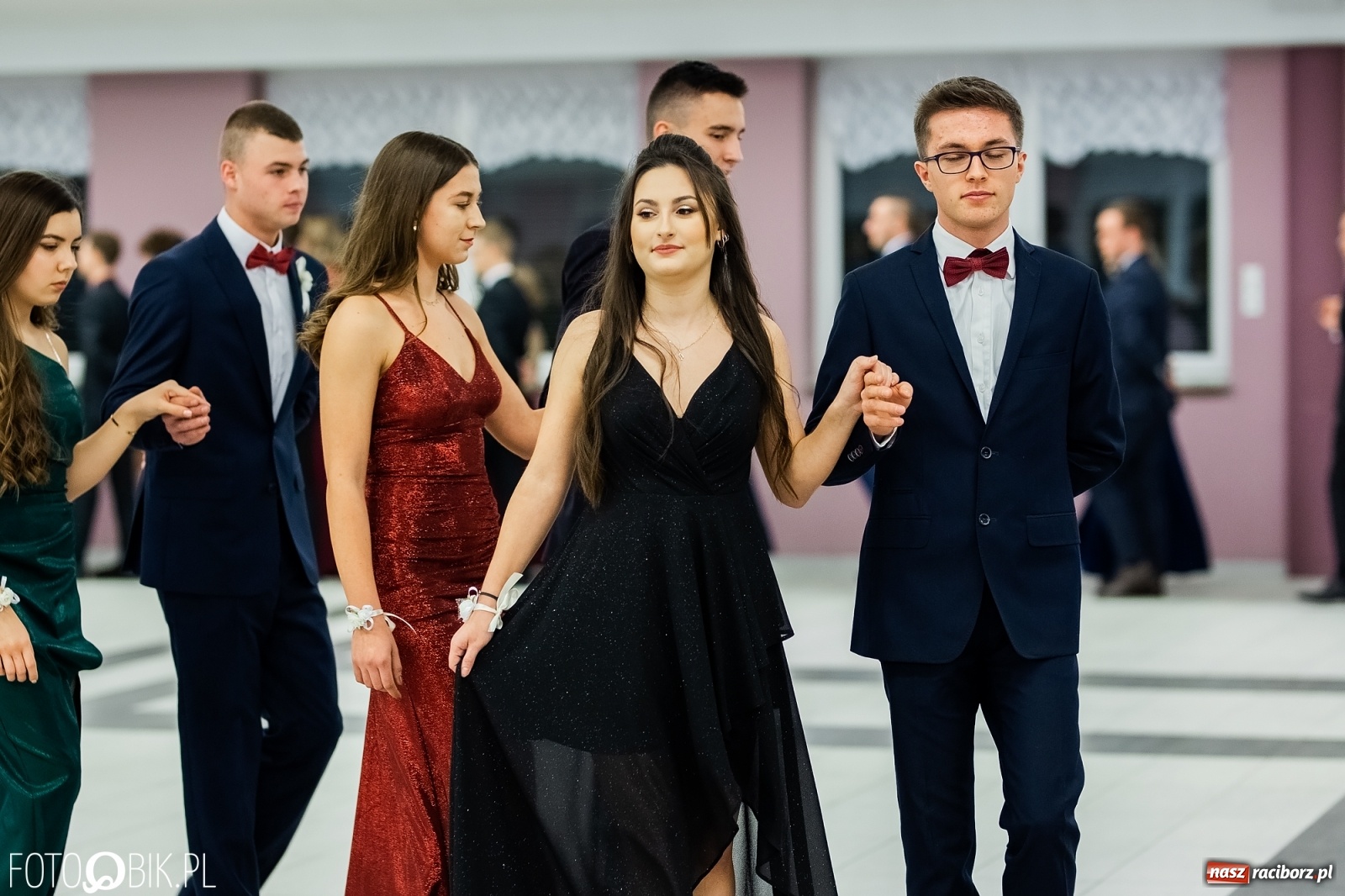 Zdjęcie w galerii na portalu naszraciborz.pl: Bal maturalny II LO w Zakrzowie [FOTO i WIDEO] wiadomości z regionu