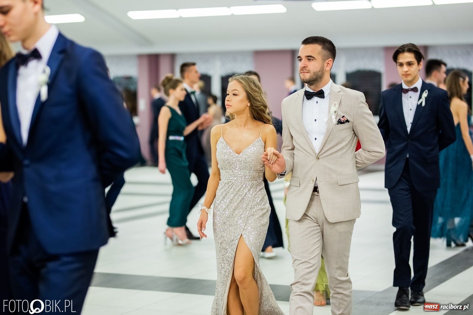 Zdjęcie w galerii na portalu naszraciborz.pl: Bal maturalny II LO w Zakrzowie [FOTO i WIDEO] wiadomości z regionu