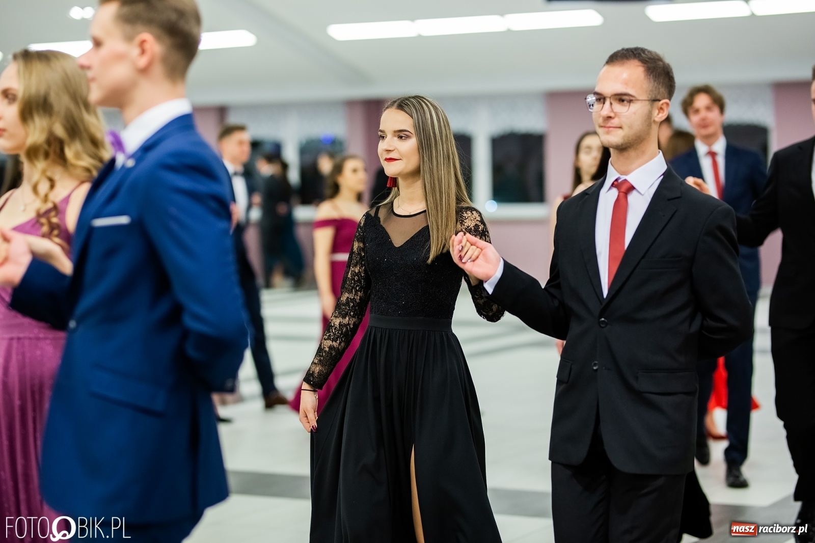Zdjęcie w galerii na portalu naszraciborz.pl: Bal maturalny II LO w Zakrzowie [FOTO i WIDEO] wiadomości z regionu