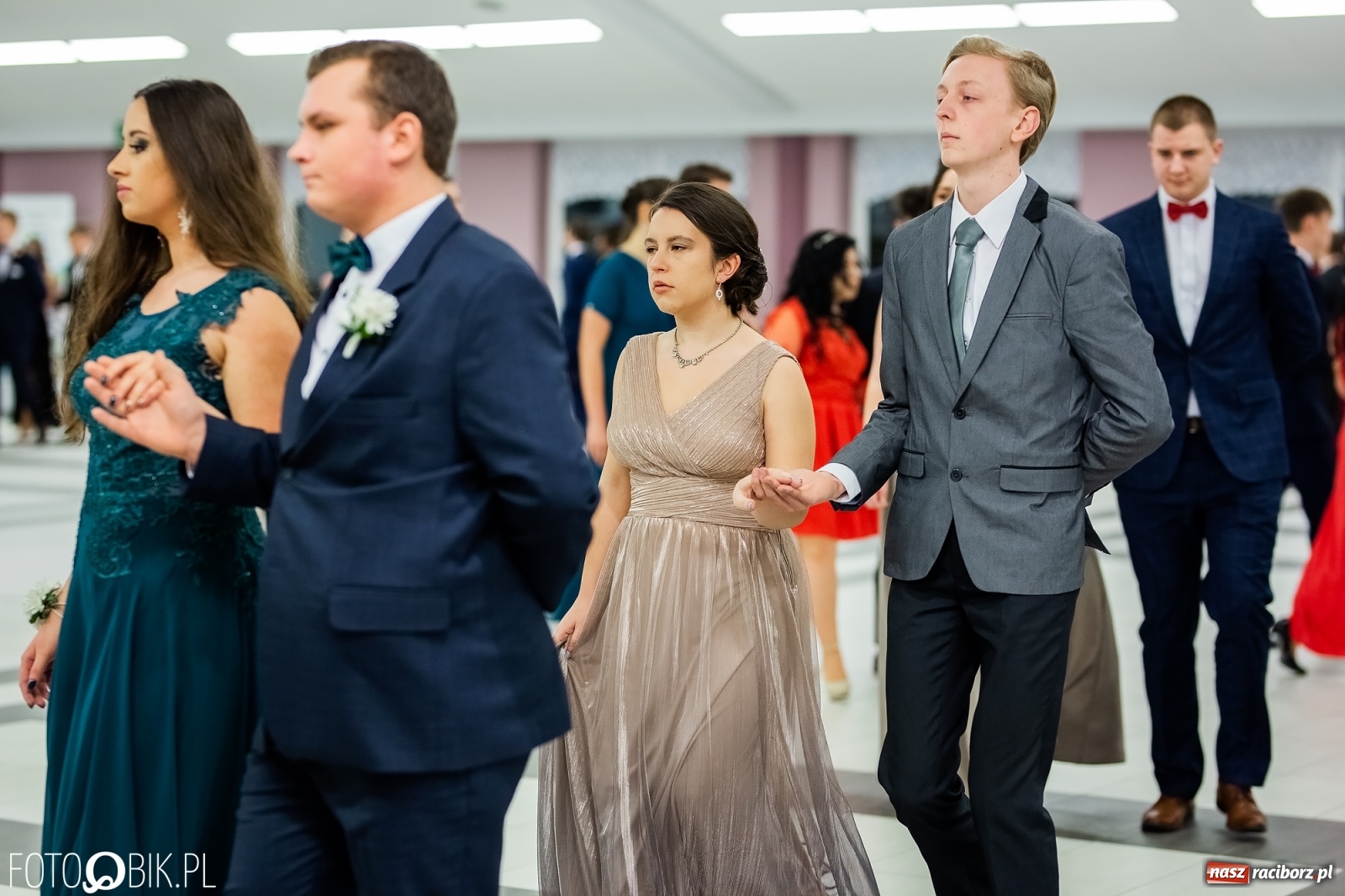 Zdjęcie w galerii na portalu naszraciborz.pl: Bal maturalny II LO w Zakrzowie [FOTO i WIDEO] wiadomości z regionu