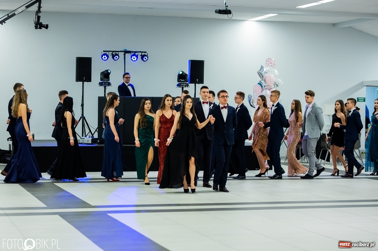 Zdjęcie w galerii na portalu naszraciborz.pl: Bal maturalny II LO w Zakrzowie [FOTO i WIDEO] wiadomości z regionu