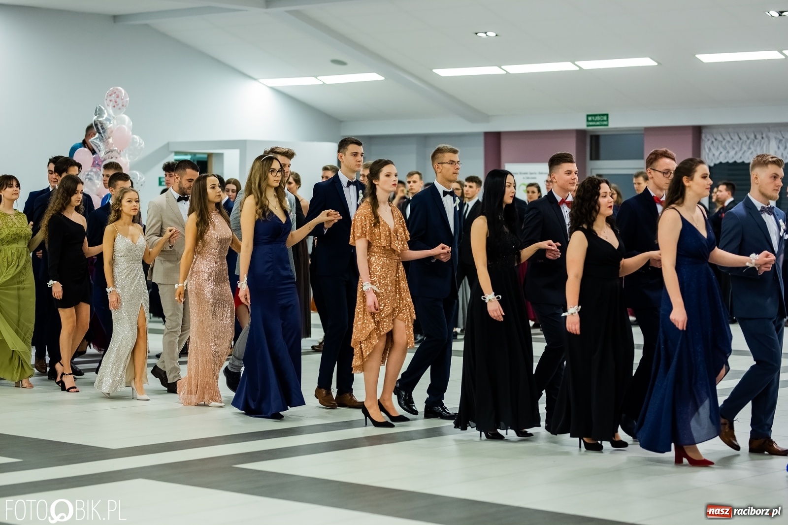 Zdjęcie w galerii na portalu naszraciborz.pl: Bal maturalny II LO w Zakrzowie [FOTO i WIDEO] wiadomości z regionu