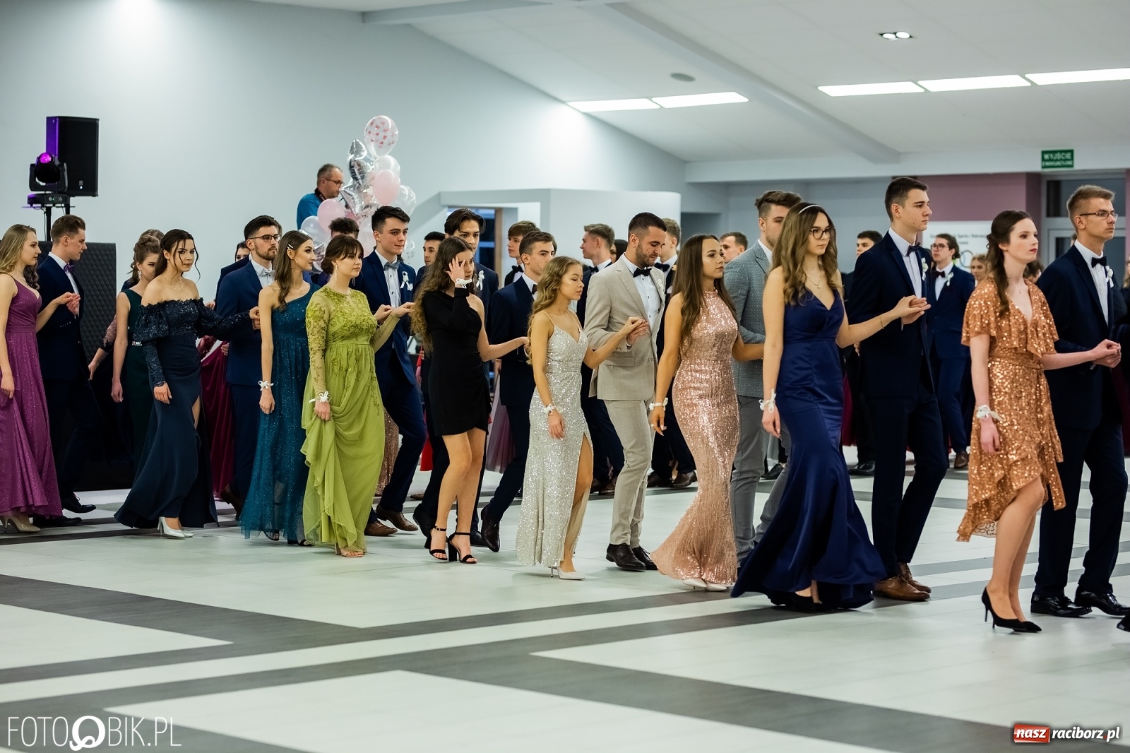 Zdjęcie w galerii na portalu naszraciborz.pl: Bal maturalny II LO w Zakrzowie [FOTO i WIDEO] wiadomości z regionu