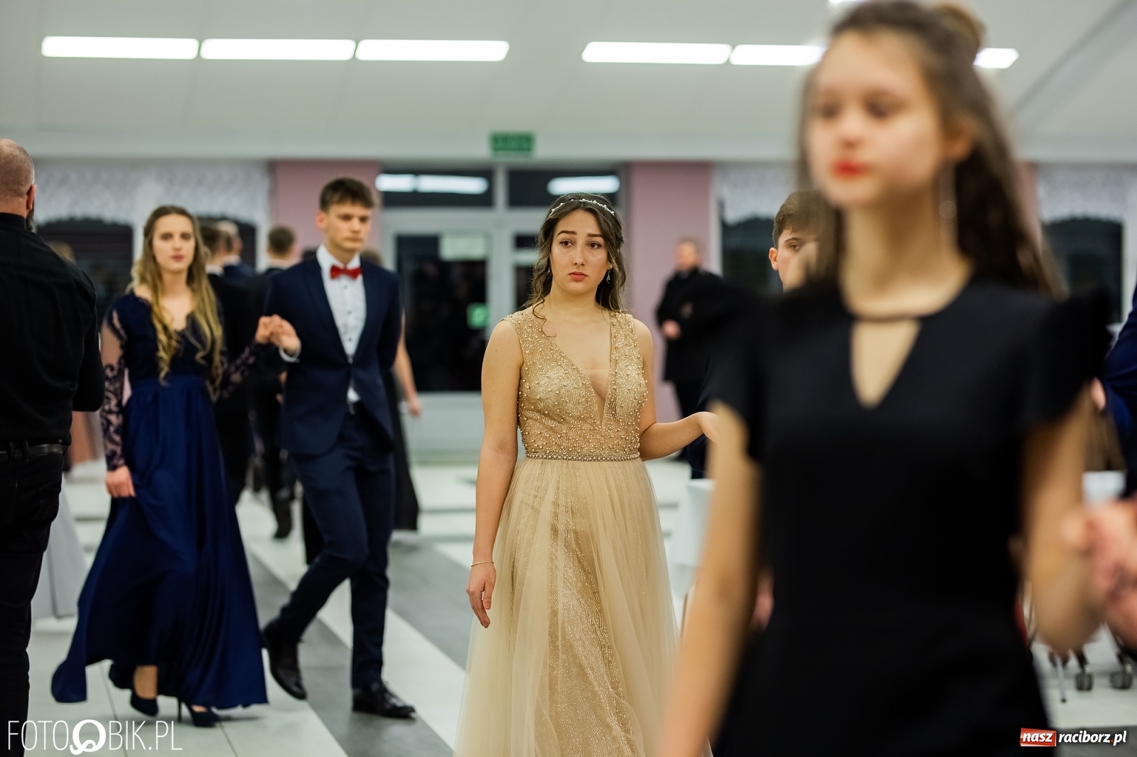 Zdjęcie w galerii na portalu naszraciborz.pl: Bal maturalny II LO w Zakrzowie [FOTO i WIDEO] wiadomości z regionu