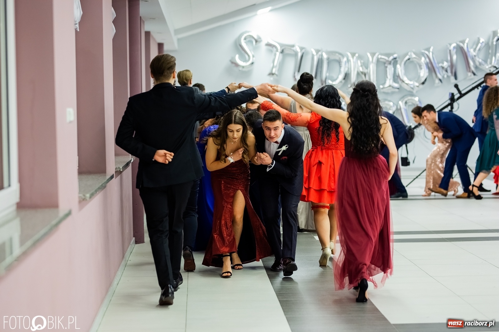 Zdjęcie w galerii na portalu naszraciborz.pl: Bal maturalny II LO w Zakrzowie [FOTO i WIDEO] wiadomości z regionu