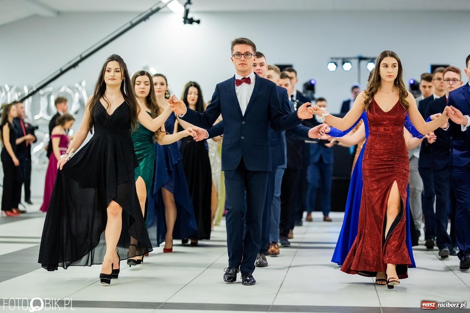 Zdjęcie w galerii na portalu naszraciborz.pl: Bal maturalny II LO w Zakrzowie [FOTO i WIDEO] wiadomości z regionu