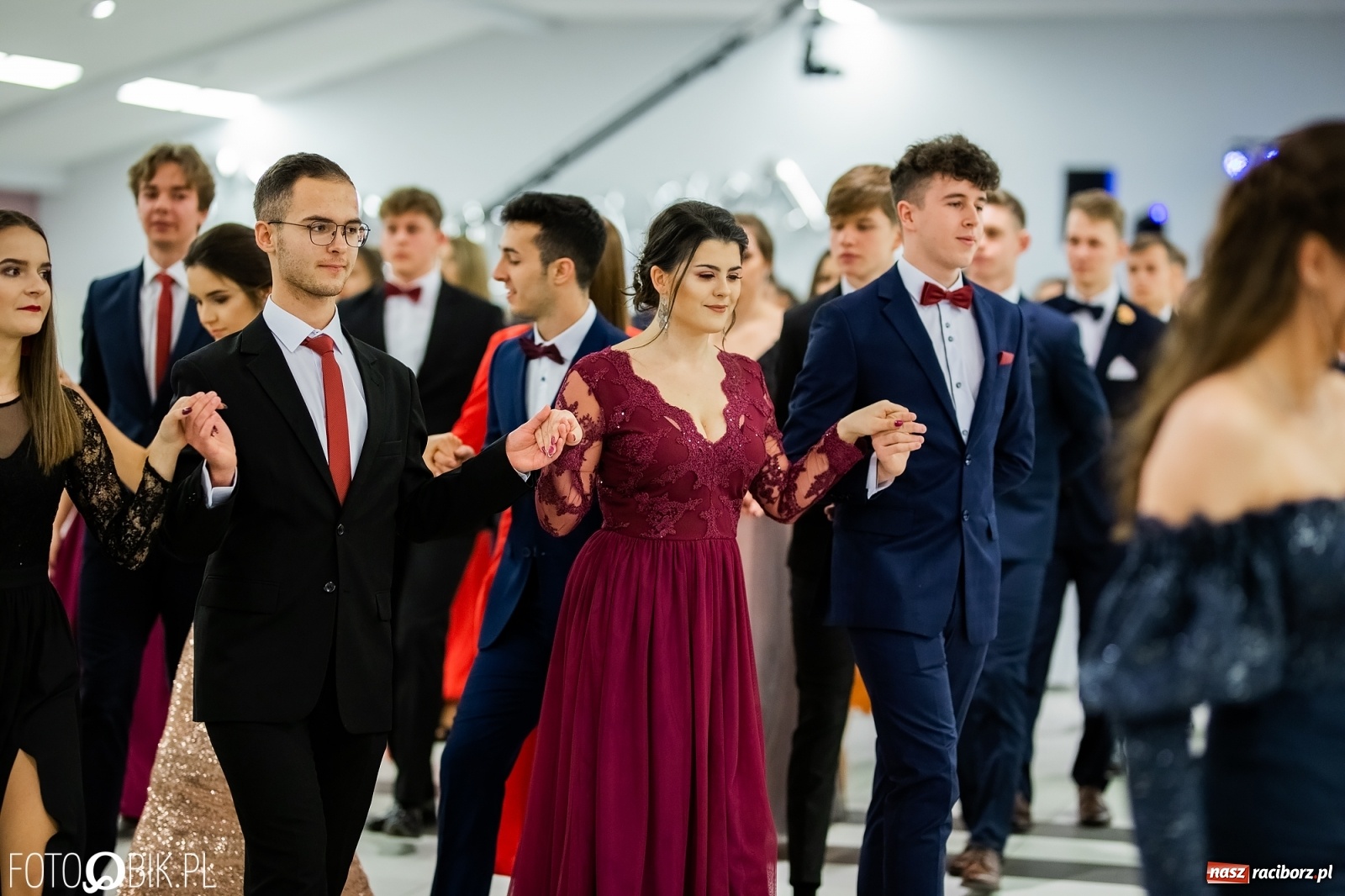 Zdjęcie w galerii na portalu naszraciborz.pl: Bal maturalny II LO w Zakrzowie [FOTO i WIDEO] wiadomości z regionu