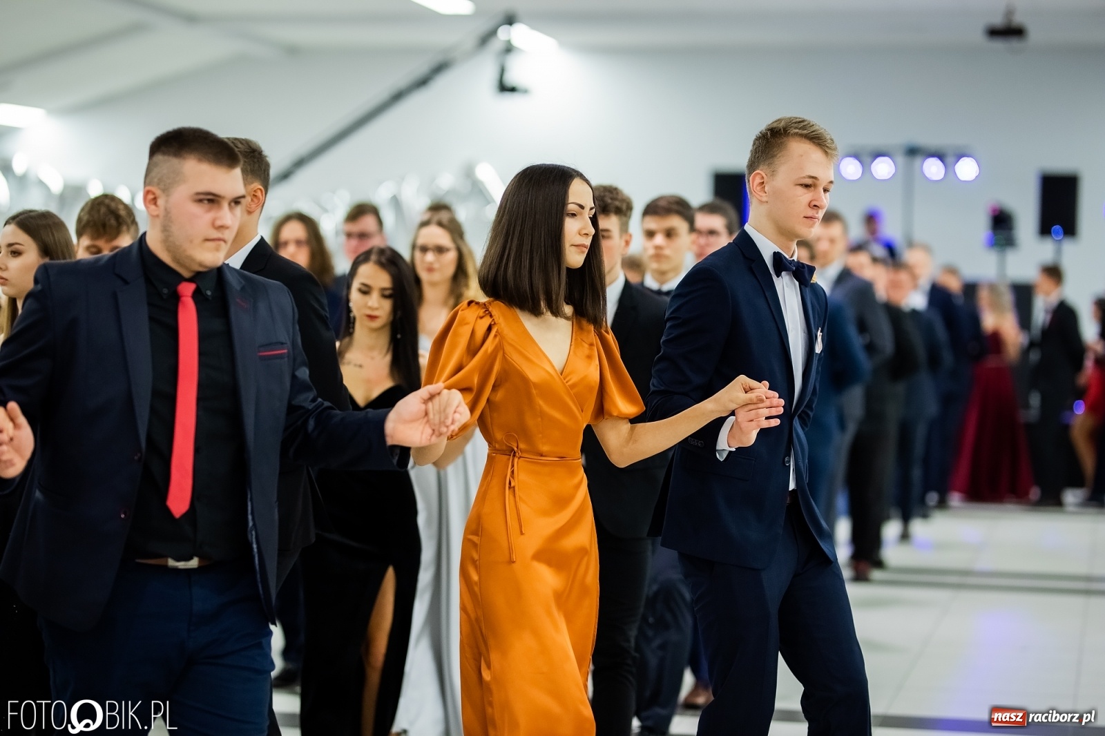 Zdjęcie w galerii na portalu naszraciborz.pl: Bal maturalny II LO w Zakrzowie [FOTO i WIDEO] wiadomości z regionu