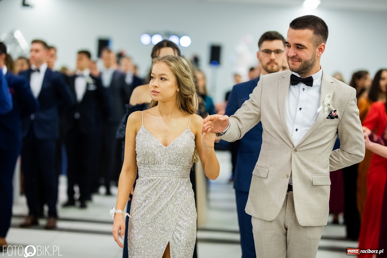 Zdjęcie w galerii na portalu naszraciborz.pl: Bal maturalny II LO w Zakrzowie [FOTO i WIDEO] wiadomości z regionu