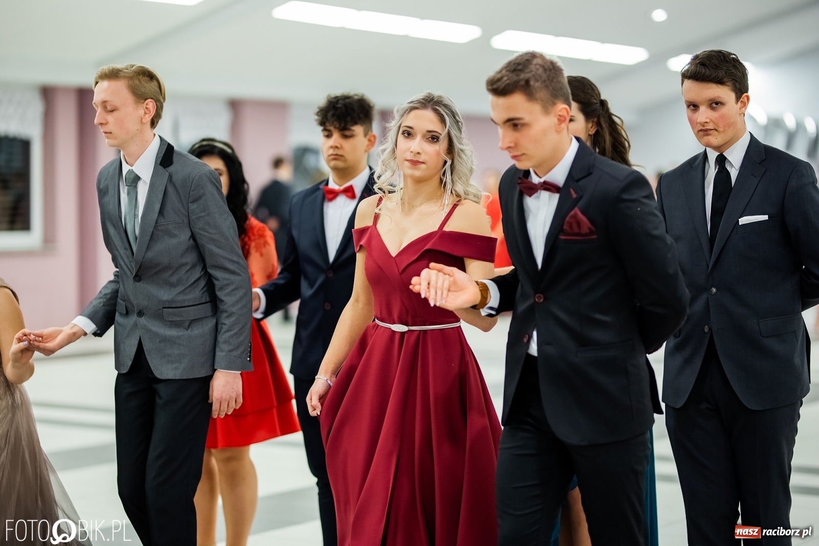 Zdjęcie w galerii na portalu naszraciborz.pl: Bal maturalny II LO w Zakrzowie [FOTO i WIDEO] wiadomości z regionu