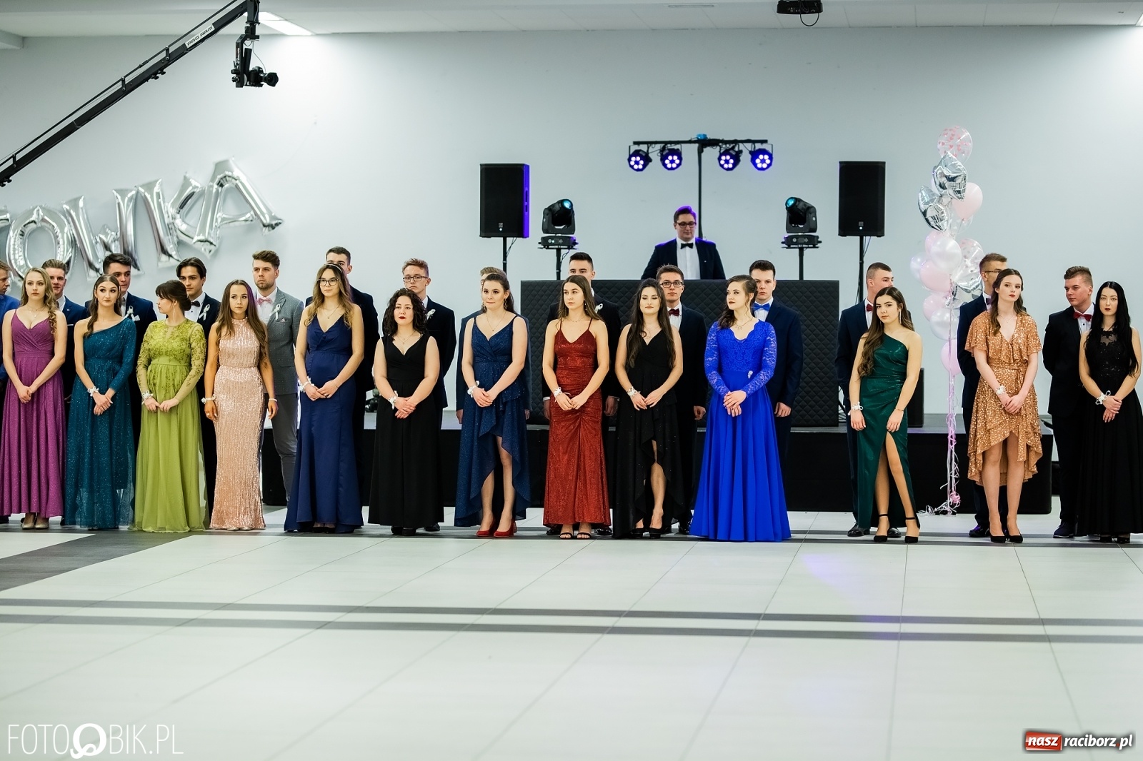 Zdjęcie w galerii na portalu naszraciborz.pl: Bal maturalny II LO w Zakrzowie [FOTO i WIDEO] wiadomości z regionu