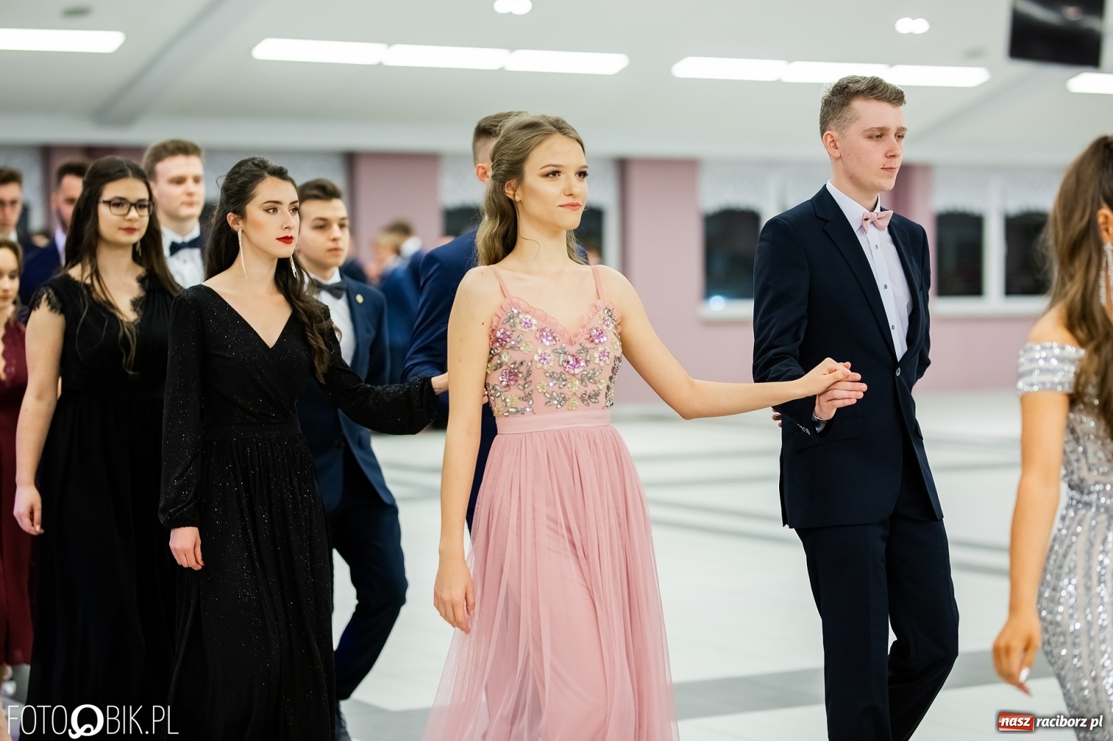 Zdjęcie w galerii na portalu naszraciborz.pl: Bal maturalny II LO w Zakrzowie [FOTO i WIDEO] wiadomości z regionu