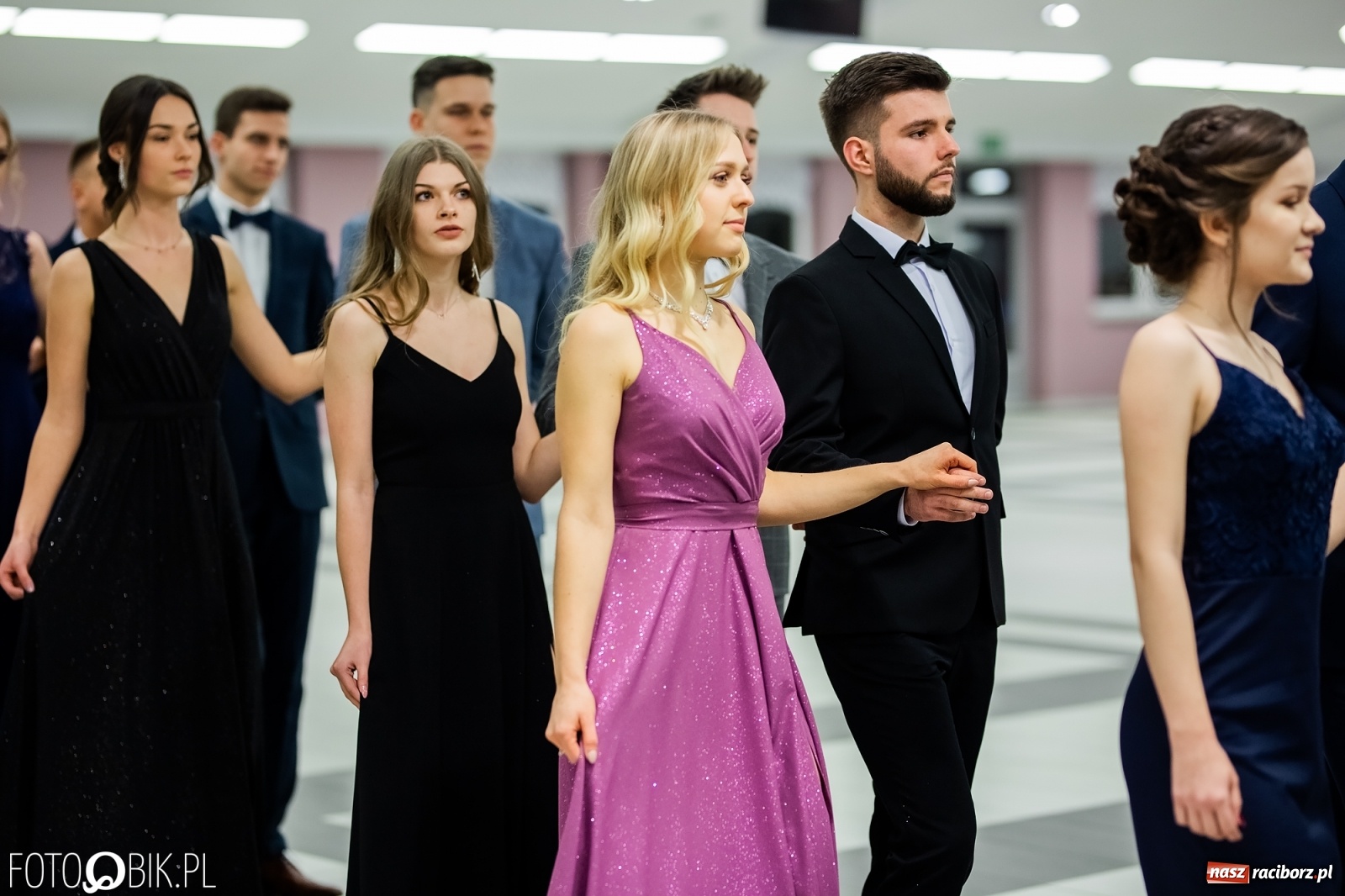 Zdjęcie w galerii na portalu naszraciborz.pl: Bal maturalny II LO w Zakrzowie [FOTO i WIDEO] wiadomości z regionu