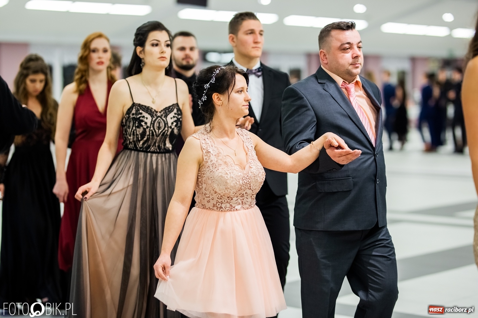 Zdjęcie w galerii na portalu naszraciborz.pl: Bal maturalny II LO w Zakrzowie [FOTO i WIDEO] wiadomości z regionu