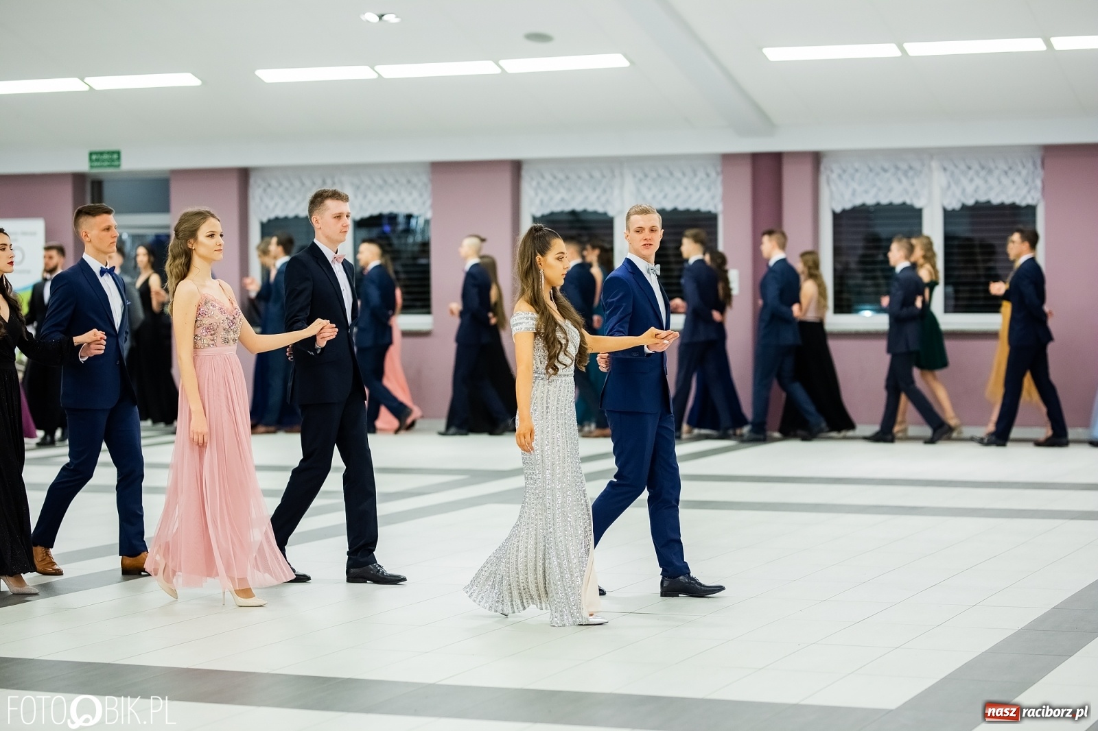 Zdjęcie w galerii na portalu naszraciborz.pl: Bal maturalny II LO w Zakrzowie [FOTO i WIDEO] wiadomości z regionu