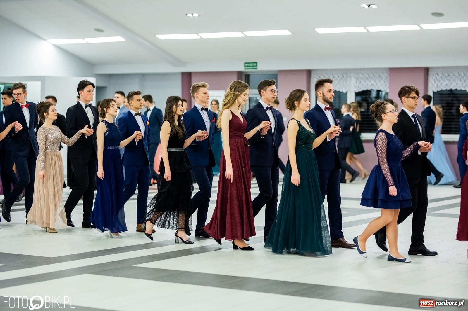 Zdjęcie w galerii na portalu naszraciborz.pl: Bal maturalny II LO w Zakrzowie [FOTO i WIDEO] wiadomości z regionu