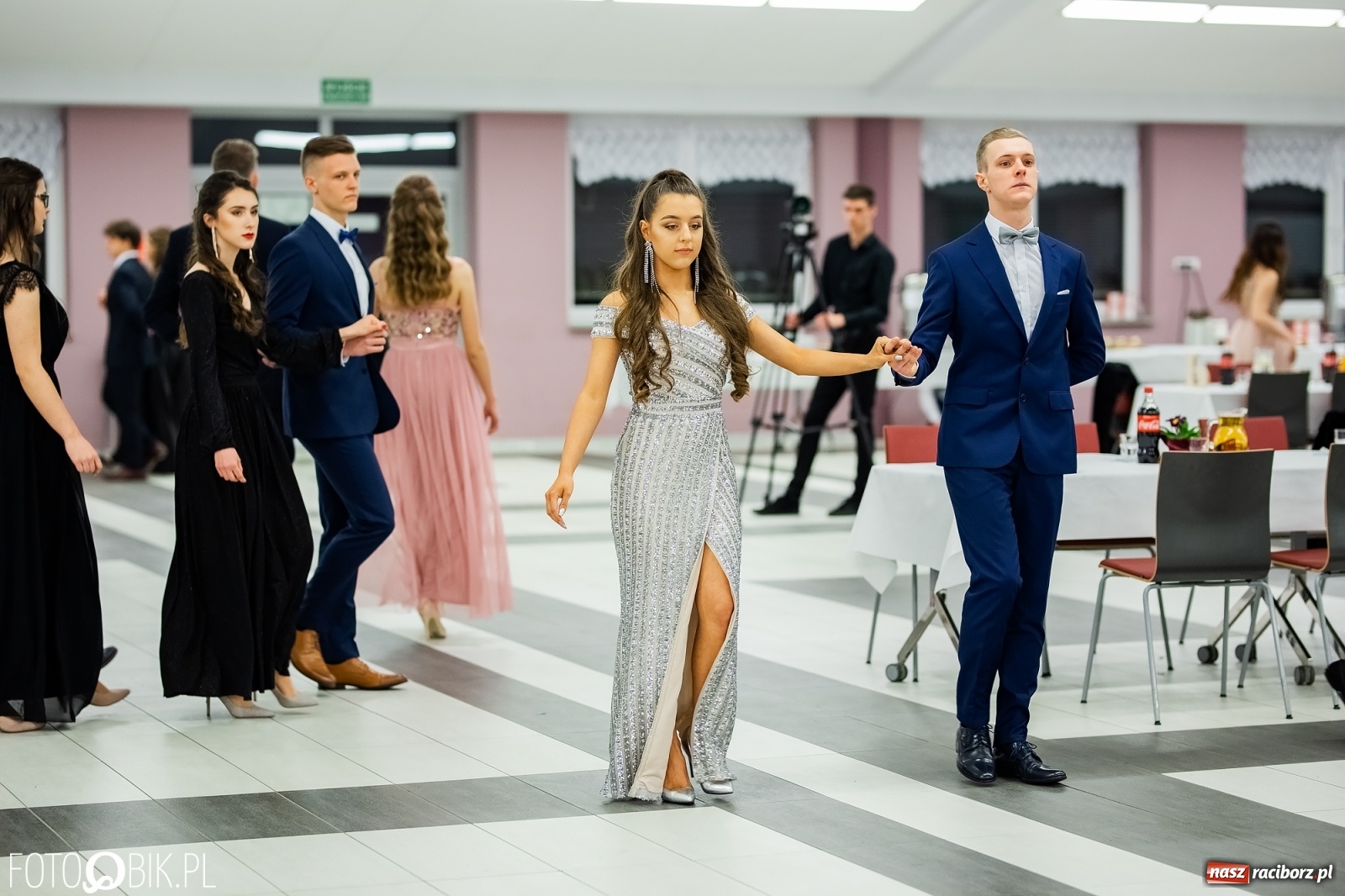 Zdjęcie w galerii na portalu naszraciborz.pl: Bal maturalny II LO w Zakrzowie [FOTO i WIDEO] wiadomości z regionu