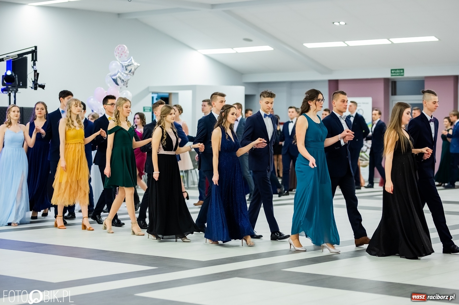 Zdjęcie w galerii na portalu naszraciborz.pl: Bal maturalny II LO w Zakrzowie [FOTO i WIDEO] wiadomości z regionu