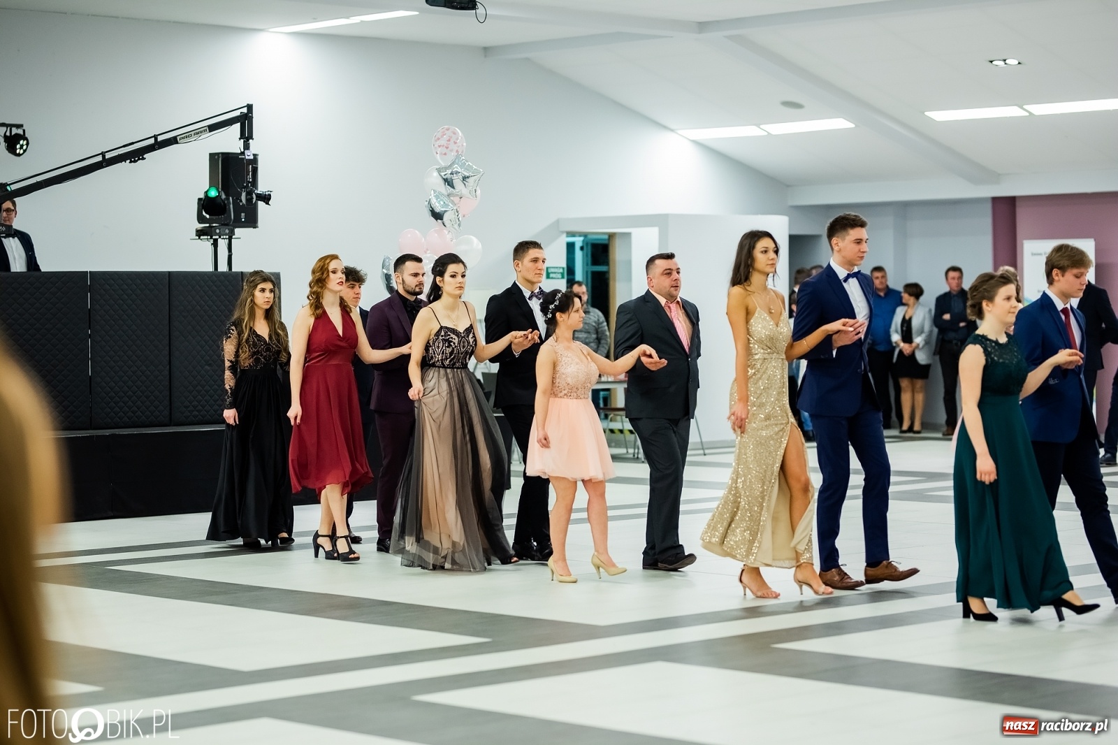 Zdjęcie w galerii na portalu naszraciborz.pl: Bal maturalny II LO w Zakrzowie [FOTO i WIDEO] wiadomości z regionu