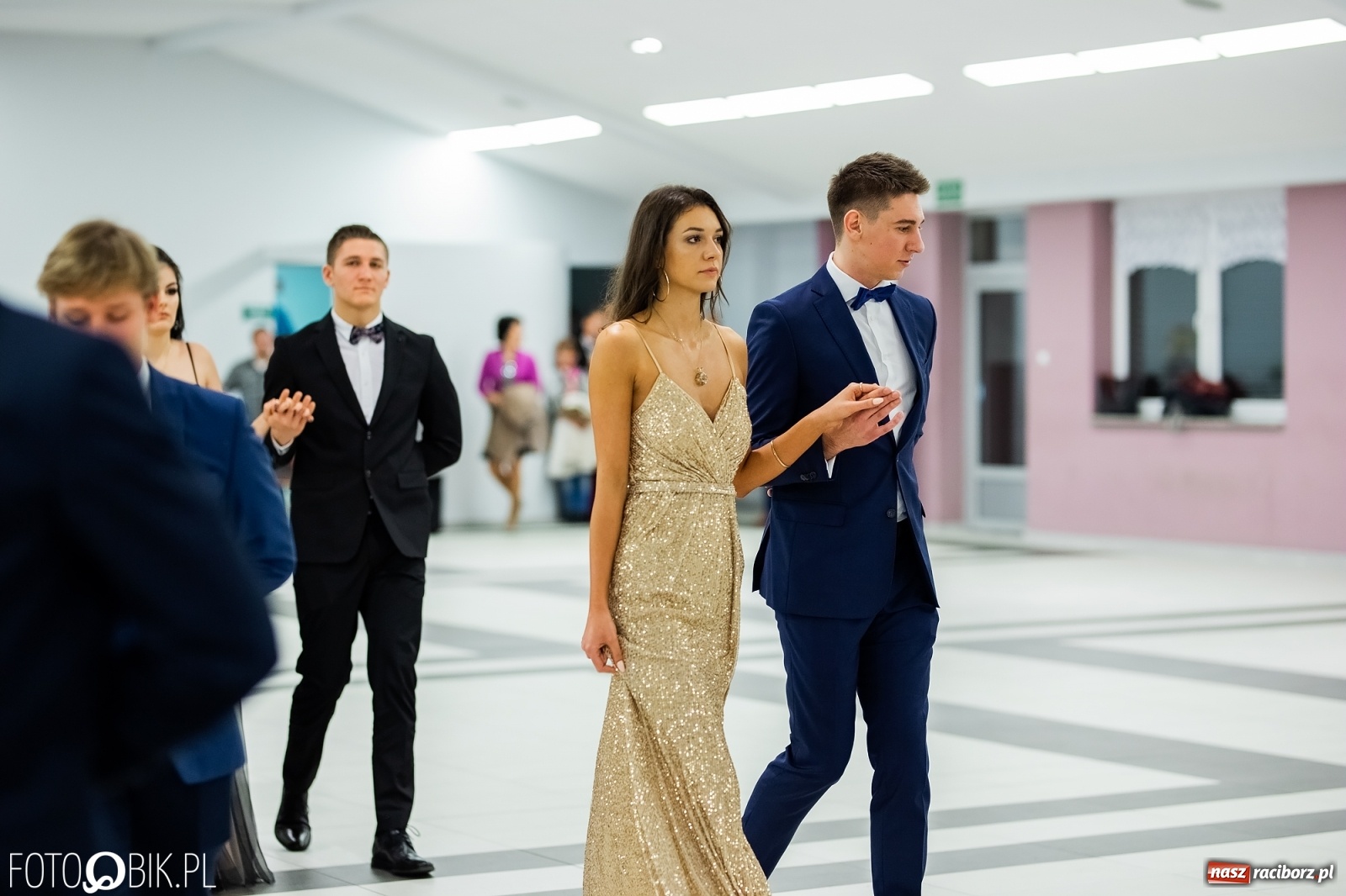 Zdjęcie w galerii na portalu naszraciborz.pl: Bal maturalny II LO w Zakrzowie [FOTO i WIDEO] wiadomości z regionu