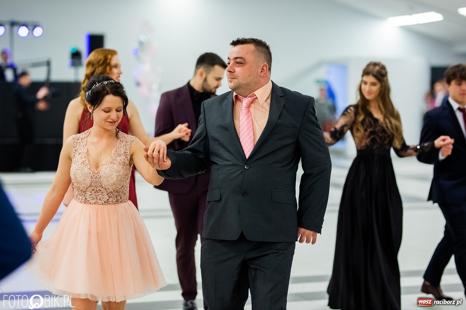 Zdjęcie w galerii na portalu naszraciborz.pl: Bal maturalny II LO w Zakrzowie [FOTO i WIDEO] wiadomości z regionu