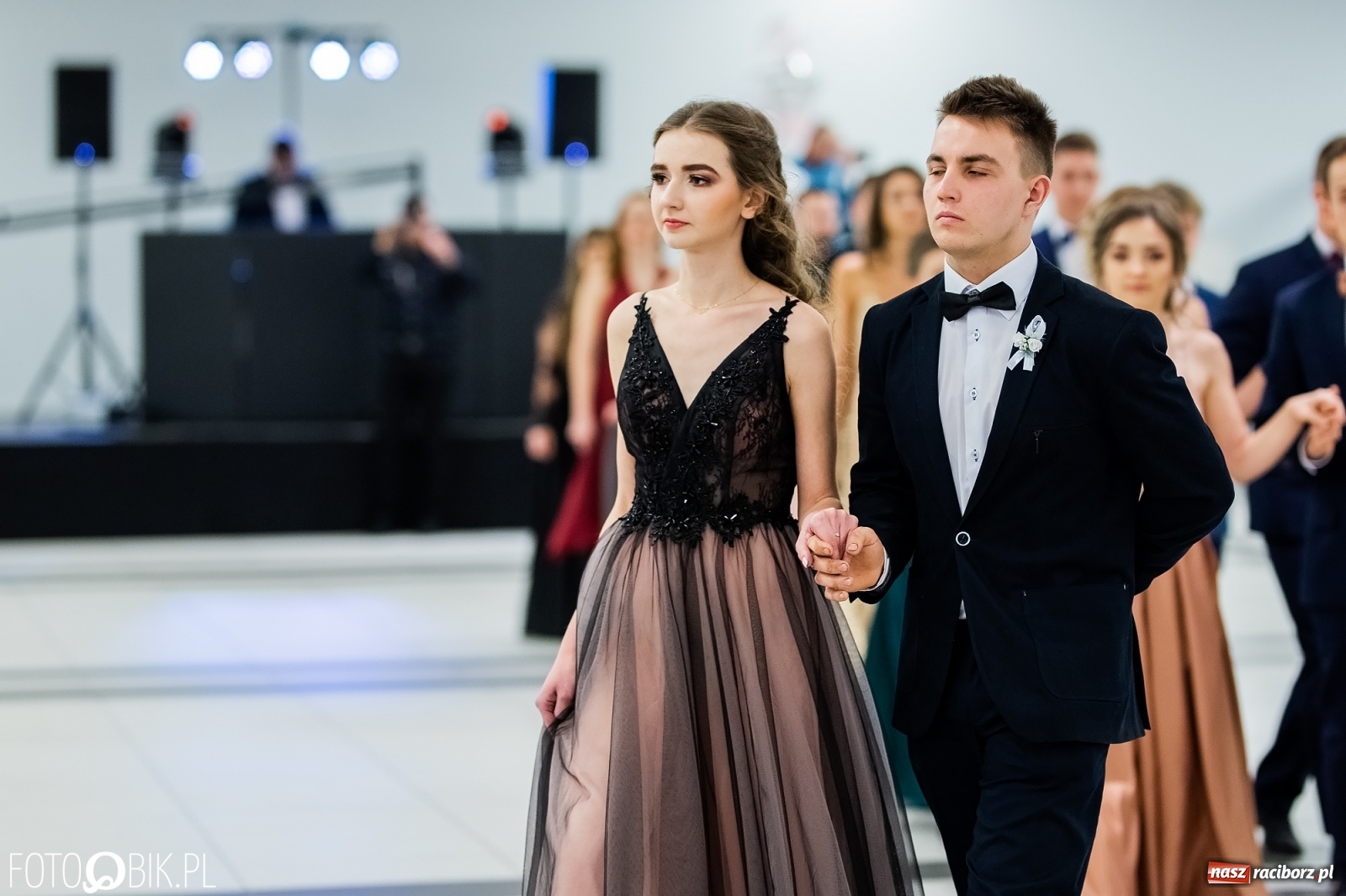 Zdjęcie w galerii na portalu naszraciborz.pl: Bal maturalny II LO w Zakrzowie [FOTO i WIDEO] wiadomości z regionu